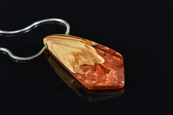 Pendentif en bois d'olivier et résine, fait-main, cuivré, fabrication française, cadeau idéal