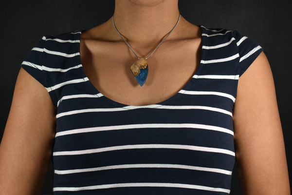 Collier avec pendentif en bois, chic, Azur intense, idéal cadeau ami